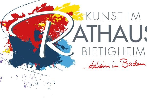 Das Foto zeigt das Logo von Kunst im Rathaus Bietigheim mit Schrift und Farbklecksen